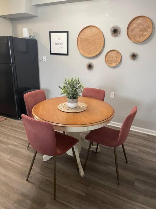The Bernice - 2 Bedroom Apt In Quilt Town, Usa Hamilton Екстериор снимка