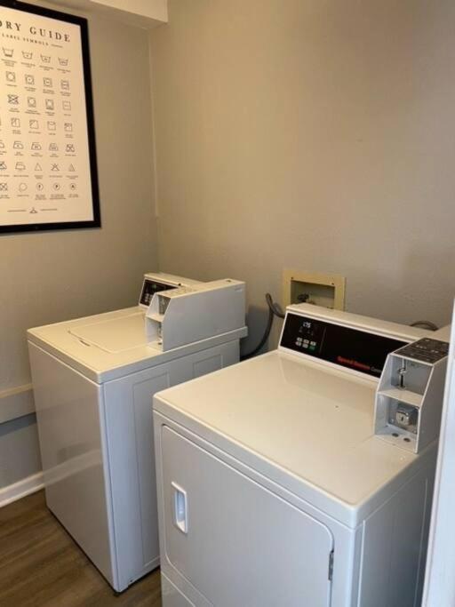 The Bernice - 2 Bedroom Apt In Quilt Town, Usa Hamilton Екстериор снимка
