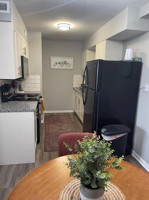 The Bernice - 2 Bedroom Apt In Quilt Town, Usa Hamilton Екстериор снимка